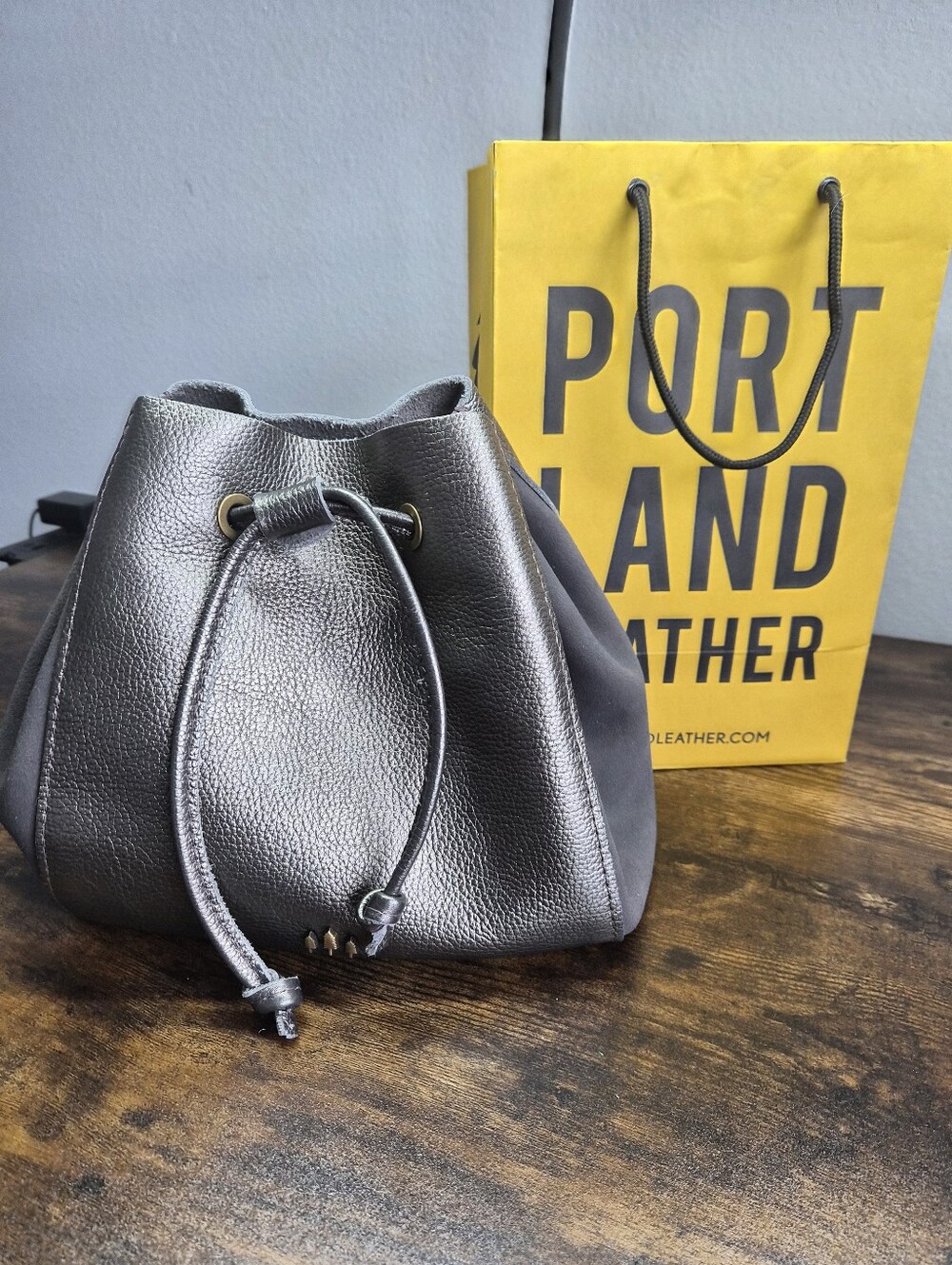 Portland Leather Nest Bucket Bag In Stardust